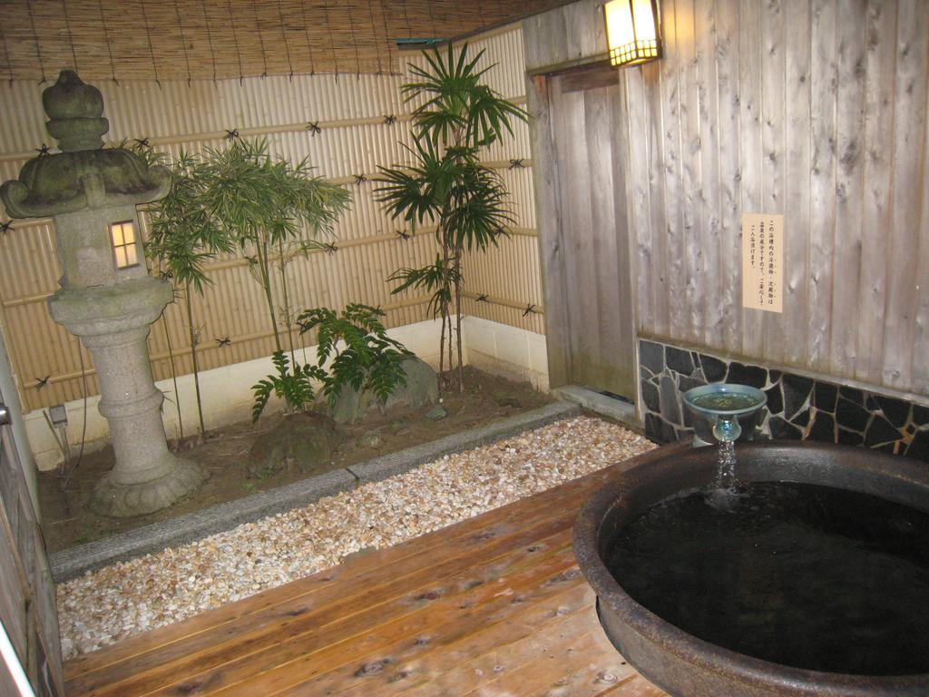 Utsumionsen Ichizu Hotell Aichi Eksteriør bilde