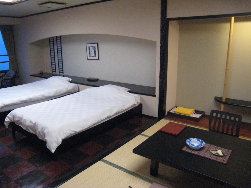 Utsumionsen Ichizu Hotell Aichi Eksteriør bilde