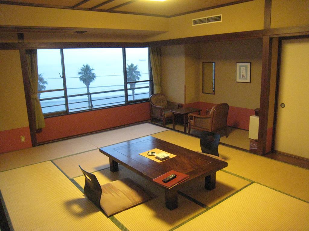 Utsumionsen Ichizu Hotell Aichi Eksteriør bilde