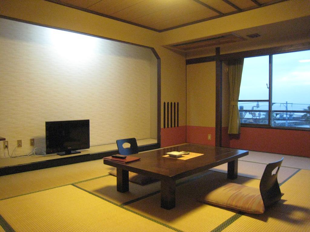 Utsumionsen Ichizu Hotell Aichi Eksteriør bilde