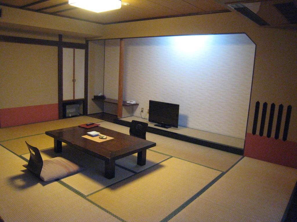 Utsumionsen Ichizu Hotell Aichi Eksteriør bilde