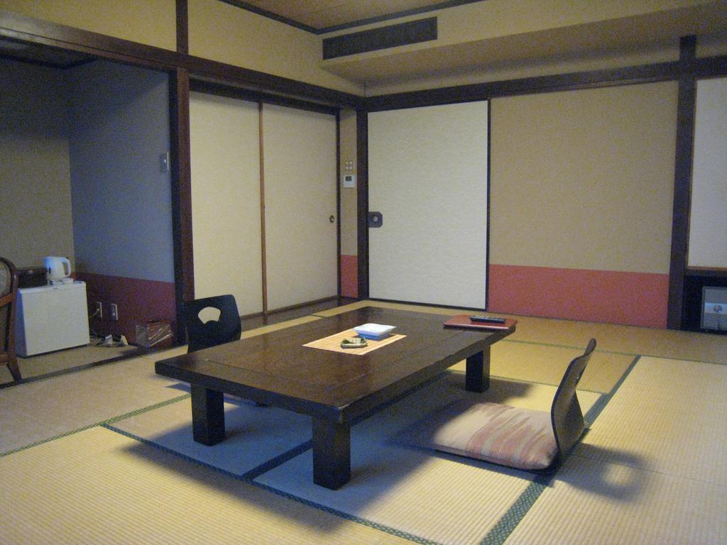 Utsumionsen Ichizu Hotell Aichi Eksteriør bilde