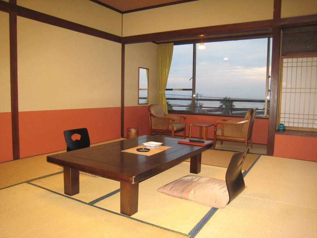 Utsumionsen Ichizu Hotell Aichi Eksteriør bilde