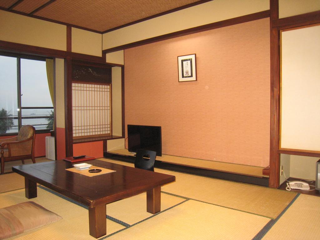 Utsumionsen Ichizu Hotell Aichi Eksteriør bilde