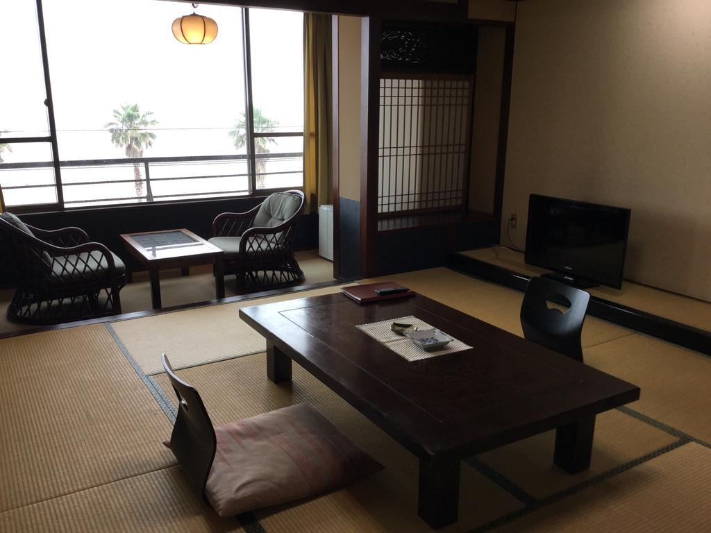 Utsumionsen Ichizu Hotell Aichi Eksteriør bilde